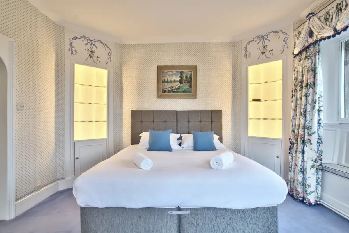 Fawley Court by Group Retreats