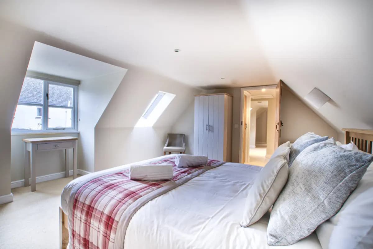 Olive Cottage by Group Retreats