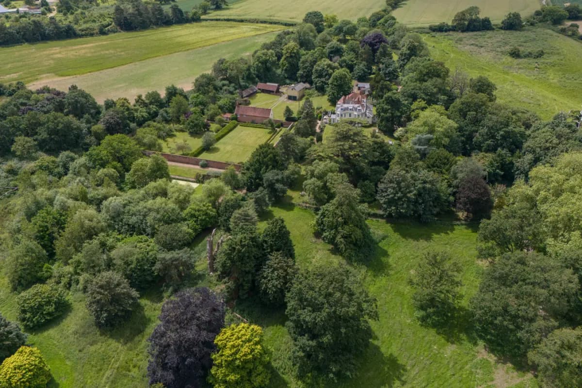 Holbecks House by Group Retreats