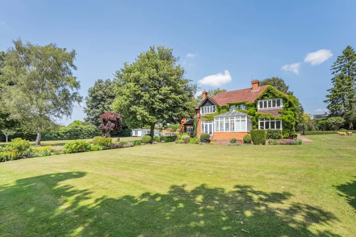 Old Lakenham by Group Retreats