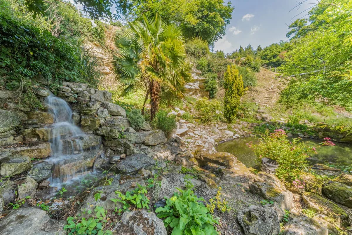 Old Lakenham by Group Retreats