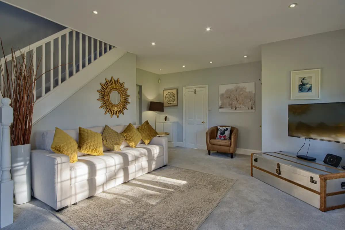 Old Lakenham by Group Retreats
