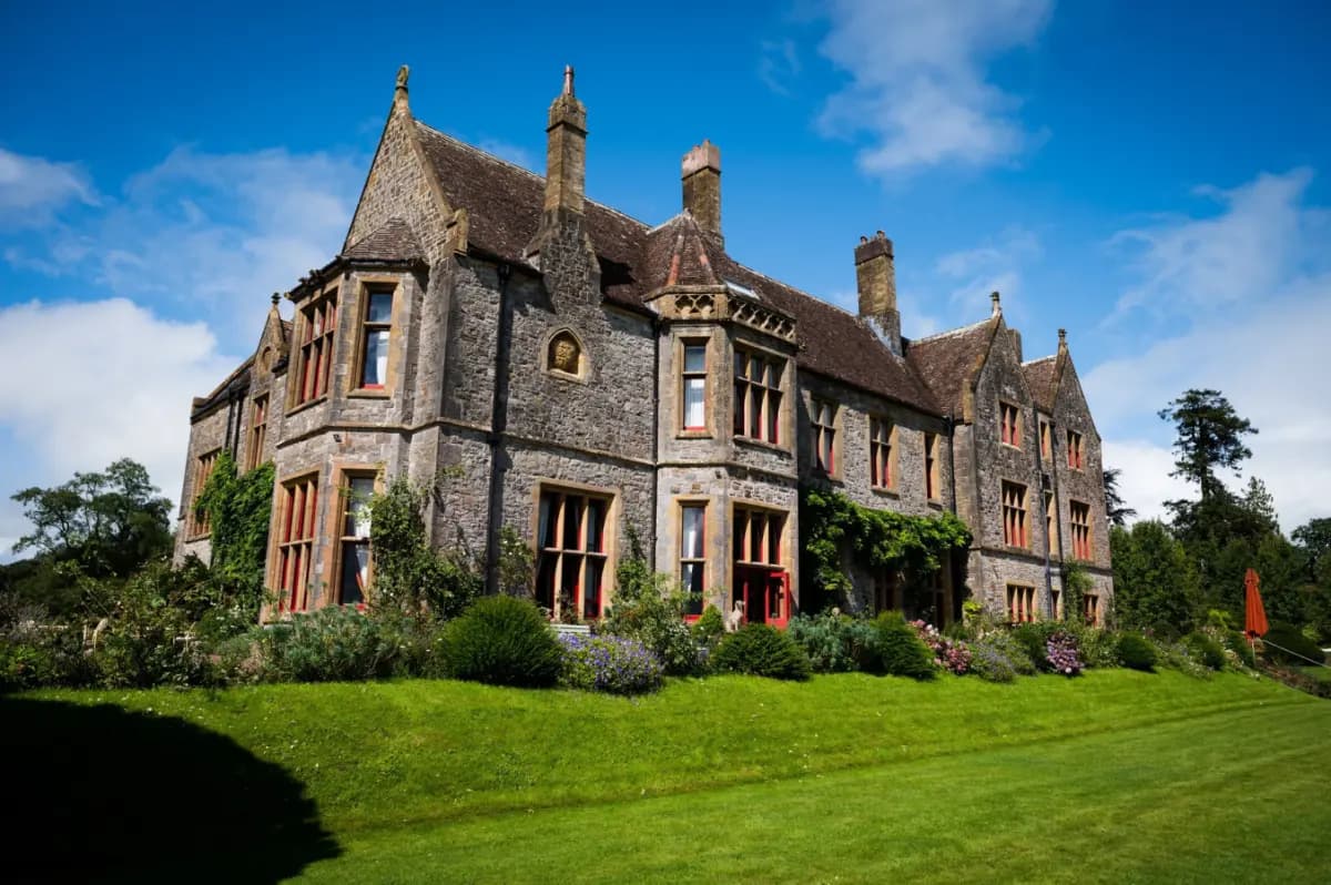 Tidswell Hall by Group Retreats