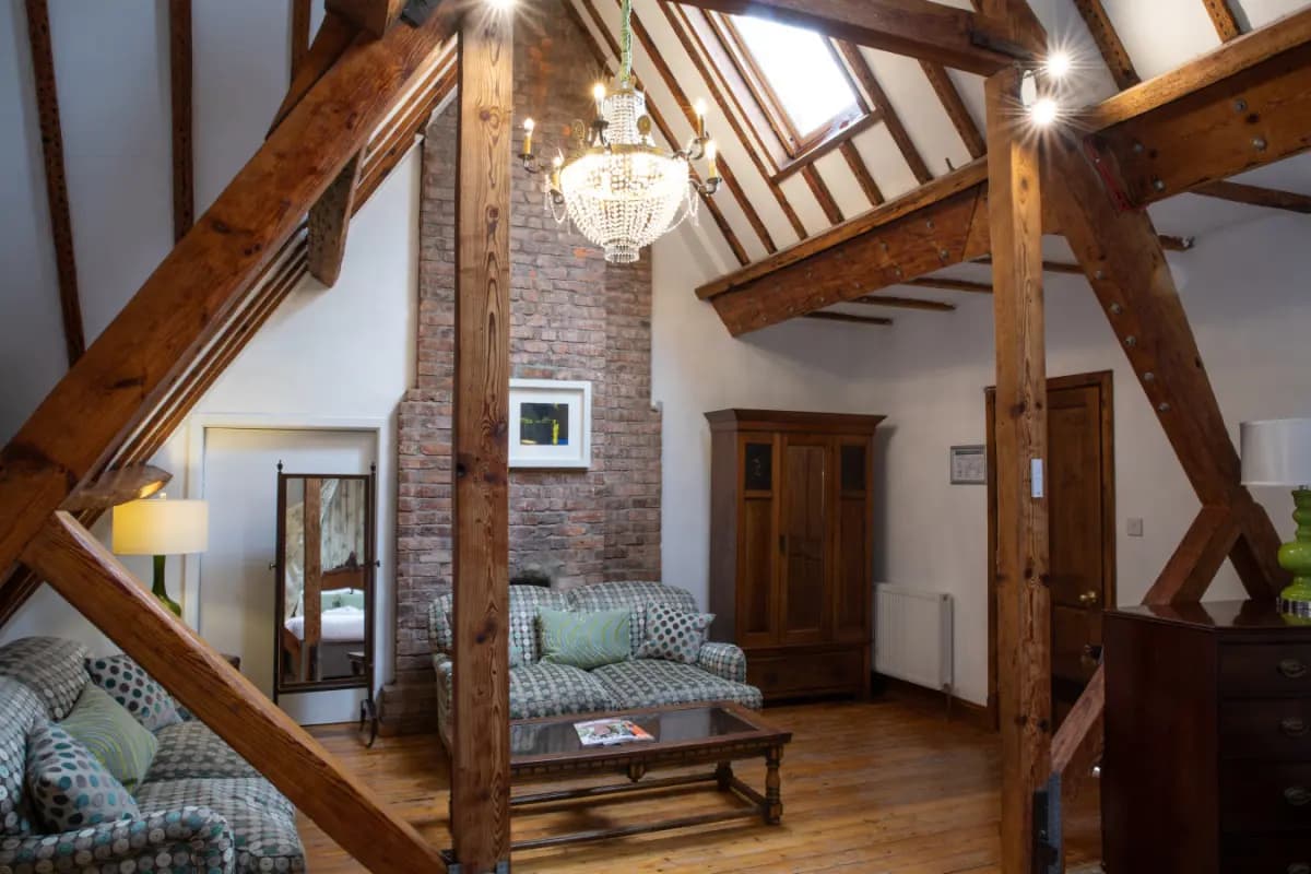 Tidswell Hall by Group Retreats