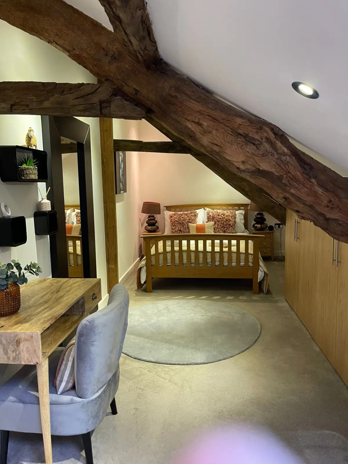 Scale House by Group Retreats